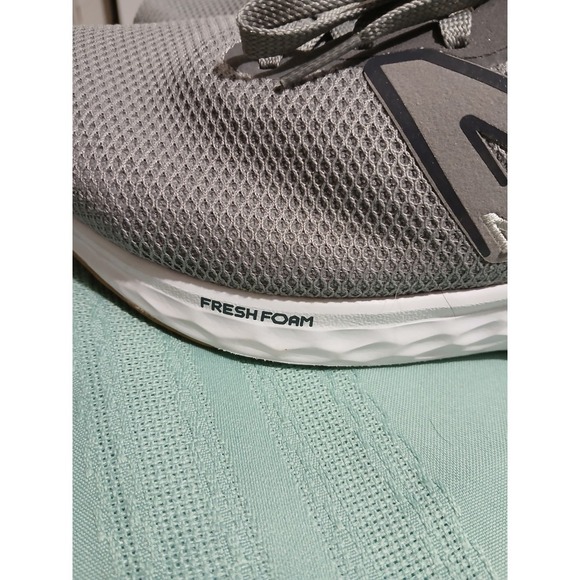 New Balance Fresh Foam Arishi V4 Men\'s Running Shoes Gray Size 8.5 4E
